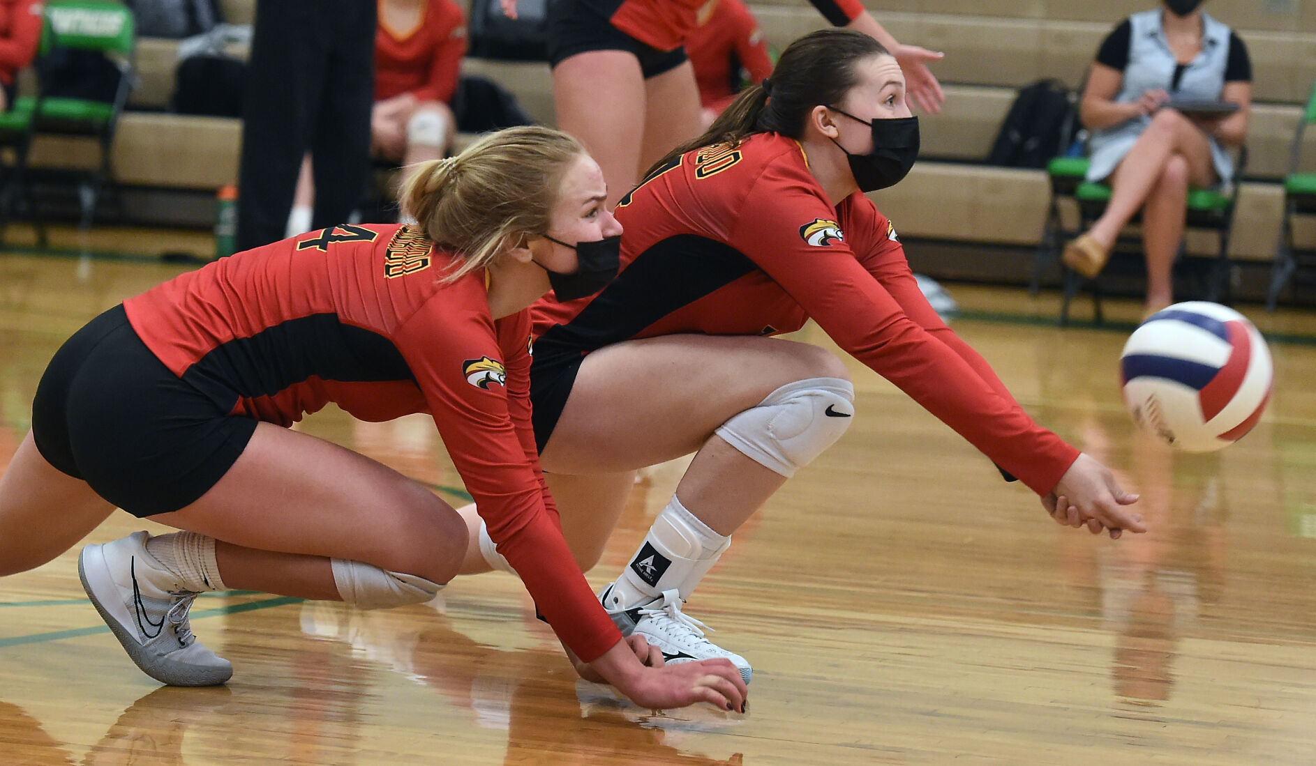 040721-s-volleyball 03.JPG